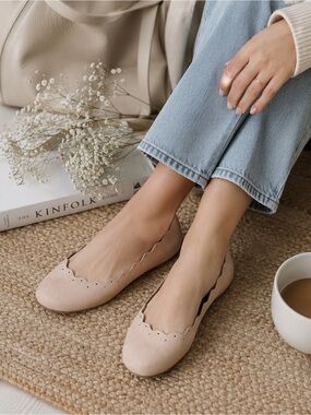Saks Fifth Avenue Blush Pink Scalloped Flats Womens 7.5